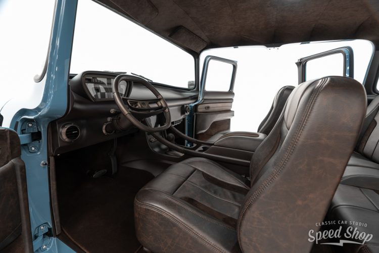 Kingpin • Classic Car Studio-44