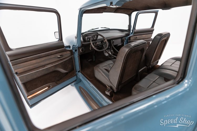 Kingpin • Classic Car Studio-46