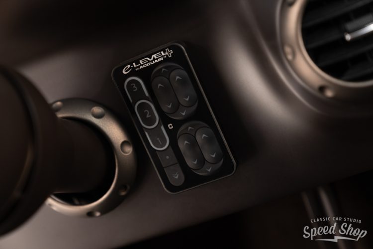 Kingpin • Classic Car Studio-54