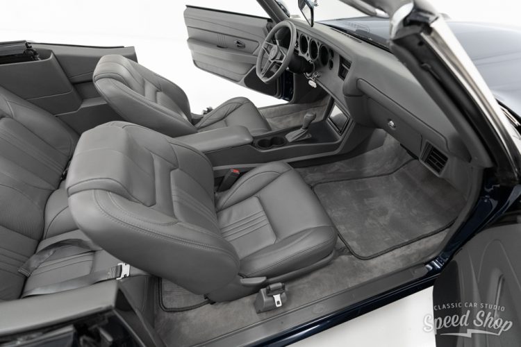 70 Chevelle Conv • Studio • Classic Car Studio-24