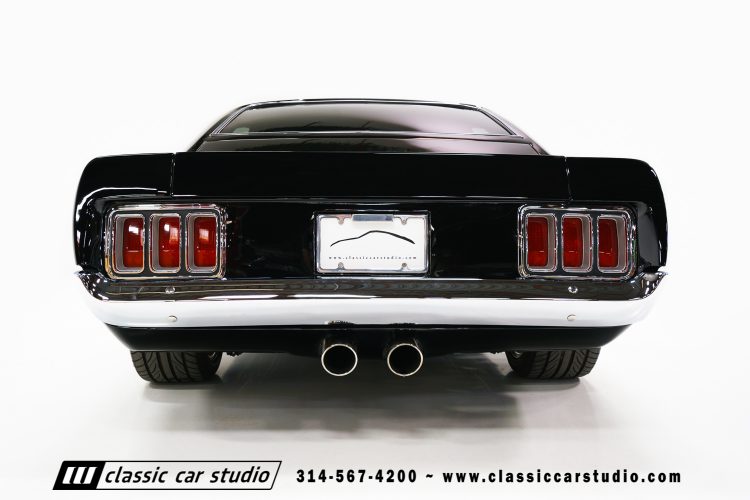70_ford_mustang-18