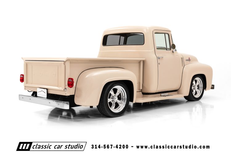 56 Ford F100-17