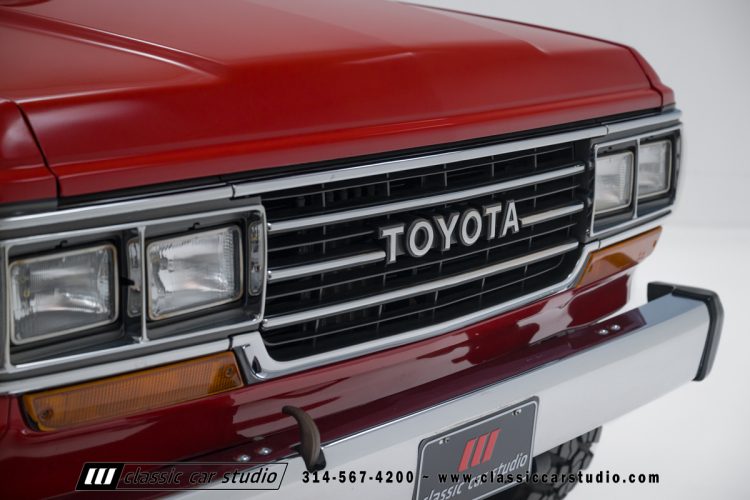 89_Toyota_Land_Cruiser_FJ62_2121-50