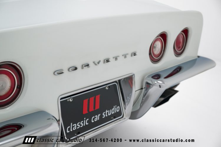 70_Chevrolet_Corvette_2127-33