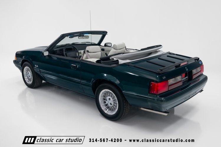 90_Ford_Mustang_7-UP_2166-46