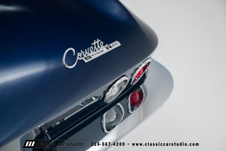 63_Chevrolet_Corvette_Stingray_2172-50