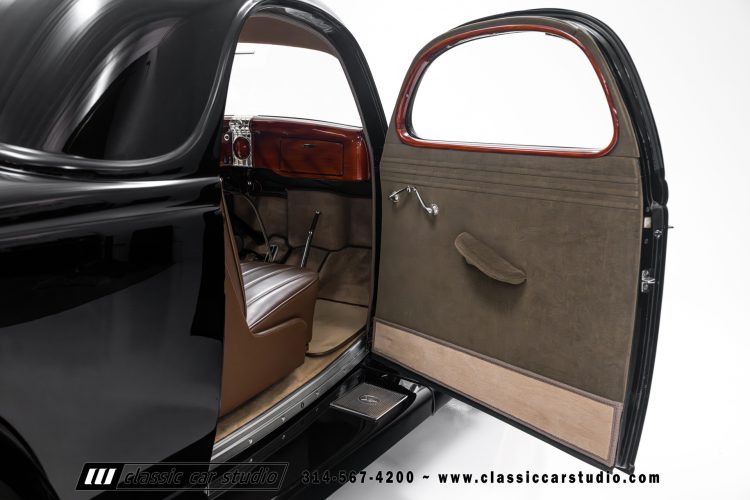 35_Ford_3-Window_Coupe_2210-108