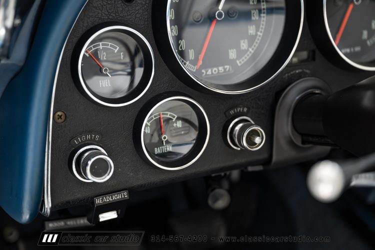 66_Chevrolet_Corvette_2238-108