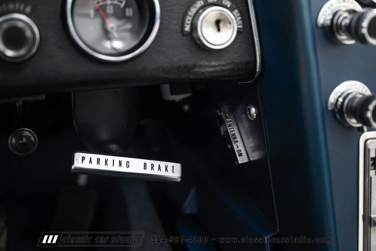 66_Chevrolet_Corvette_2238-113
