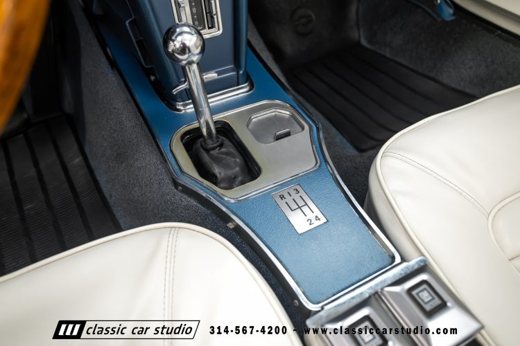 66_Chevrolet_Corvette_2238-118