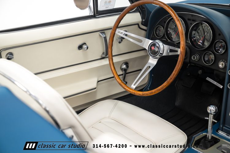 66_Chevrolet_Corvette_2238-121