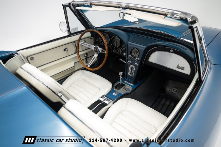 66_Chevrolet_Corvette_2238-122
