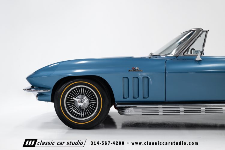 66_Chevrolet_Corvette_2238-33
