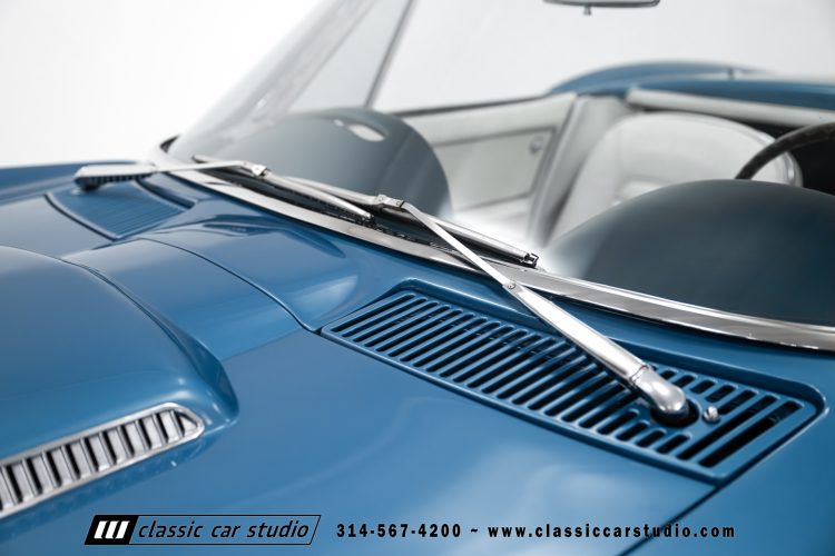 66_Chevrolet_Corvette_2238-38
