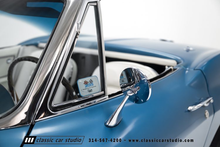 66_Chevrolet_Corvette_2238-39