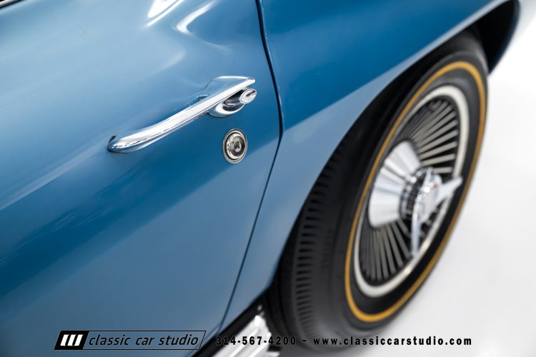 66_Chevrolet_Corvette_2238-40