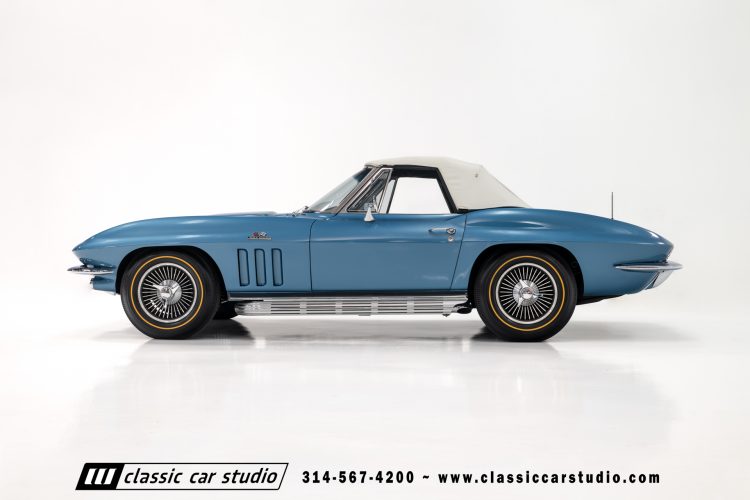 66_Chevrolet_Corvette_2238-41