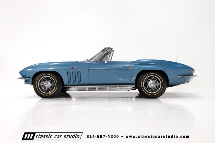 66_Chevrolet_Corvette_2238-42