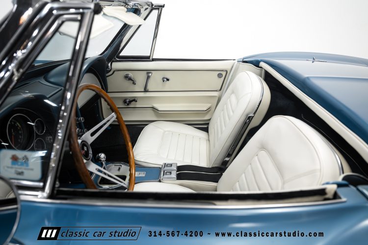 66_Chevrolet_Corvette_2238-43