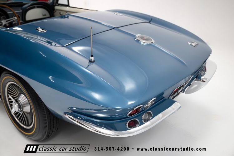 66_Chevrolet_Corvette_2238-56