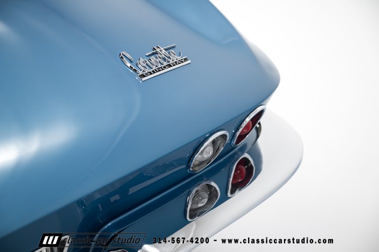 66_Chevrolet_Corvette_2238-63