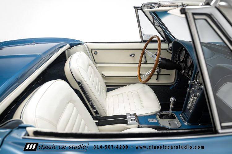 66_Chevrolet_Corvette_2238-82