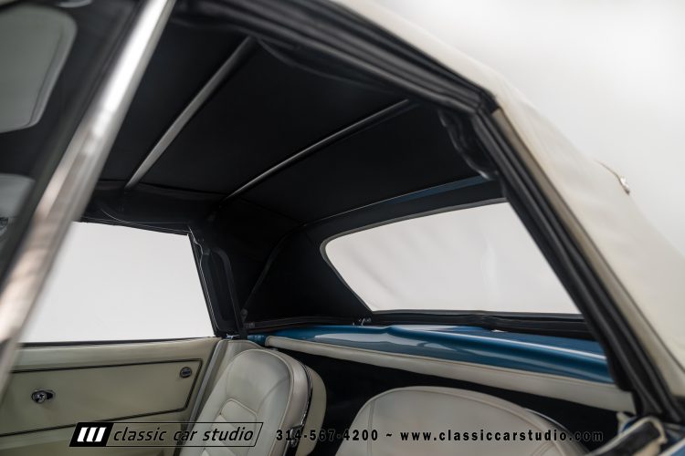 66_Chevrolet_Corvette_2238-9