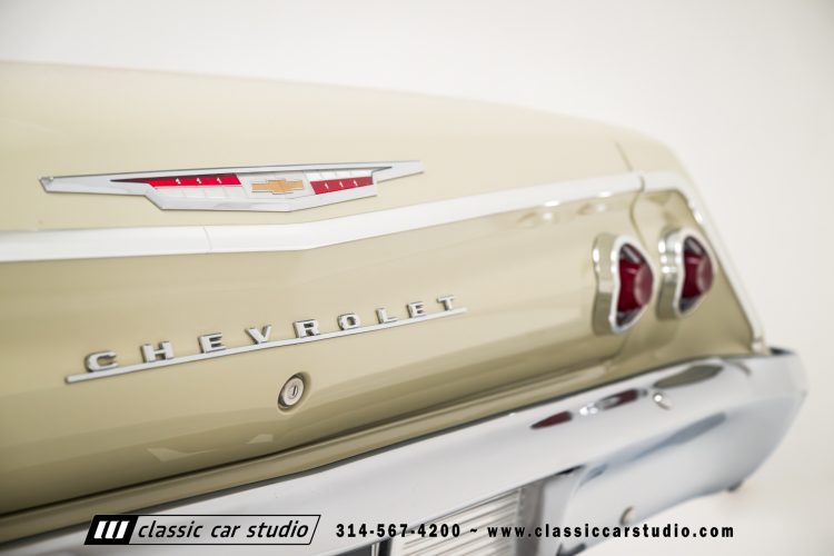 62_Chevrolet_Bel_Air_2239-49