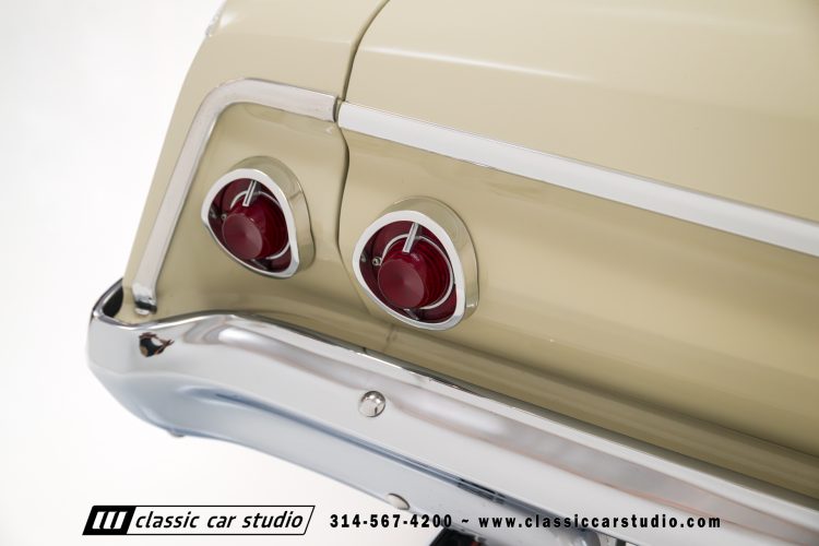62_Chevrolet_Bel_Air_2239-54