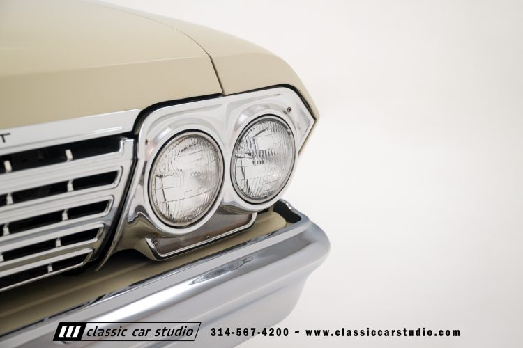 62_Chevrolet_Bel_Air_2239-84