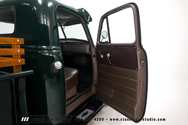 53_Chevrolet_3100_2246-106