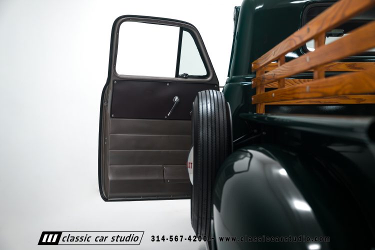 53_Chevrolet_3100_2246-82