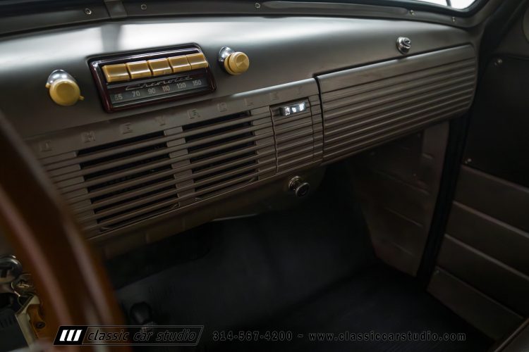53_Chevrolet_3100_2246-98