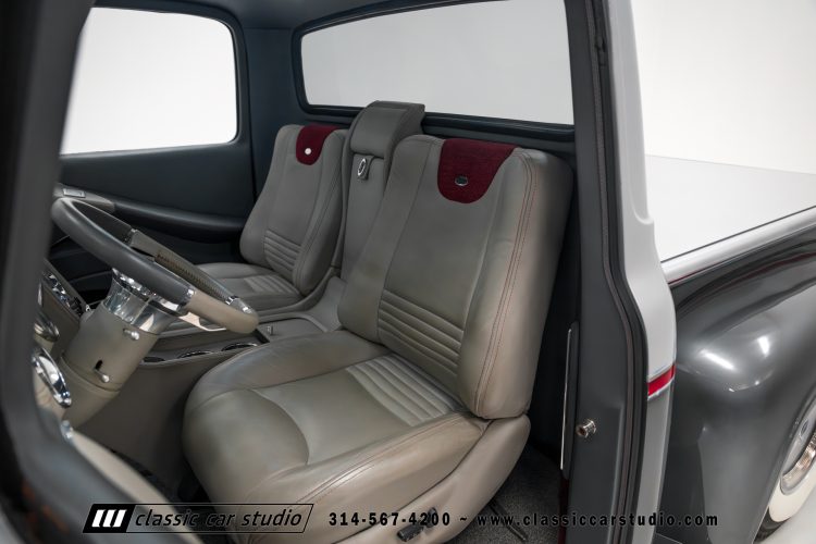 53_Ford_F100_2249-88