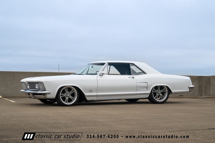 63_Buick_Riviera_2241-159