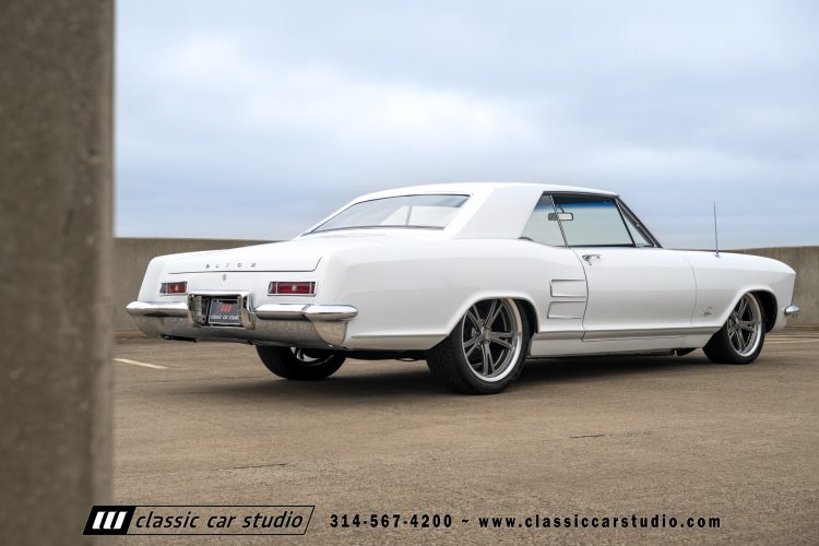 63_Buick_Riviera_2241-177