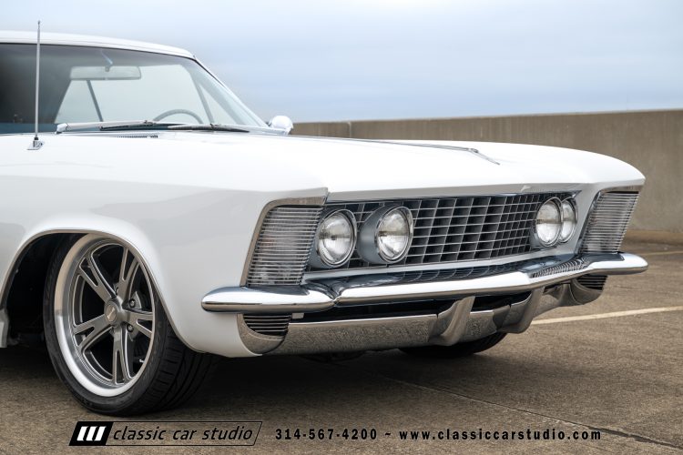 63_Buick_Riviera_2241-184