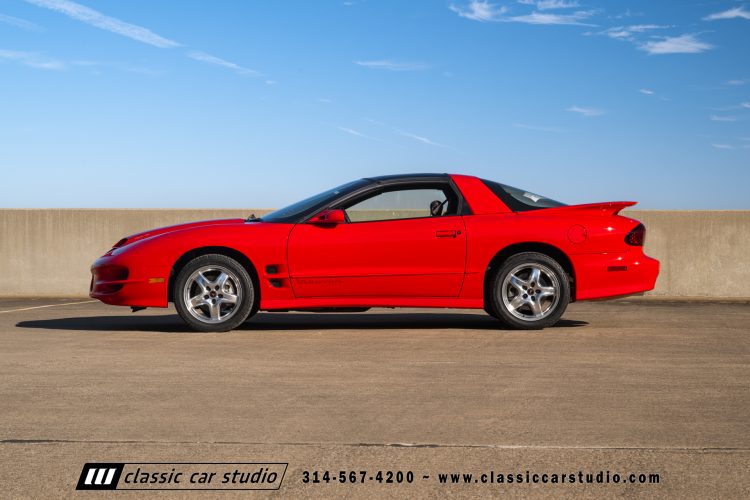 2002_Pontiac_Trans_Am_2260-1-168