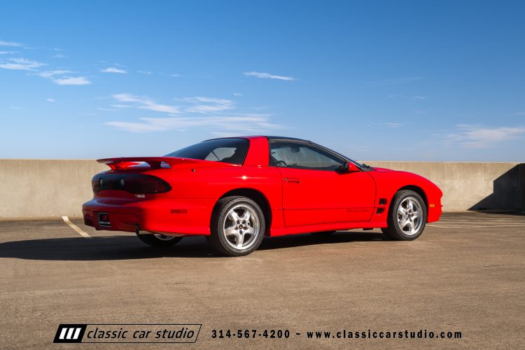 2002_Pontiac_Trans_Am_2260-1-180