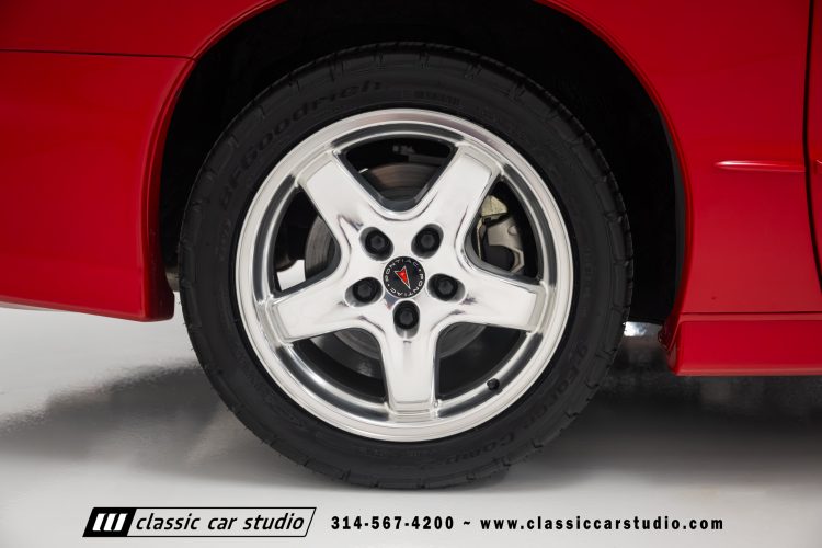 2002_Pontiac_Trans_Am_2260-1-64