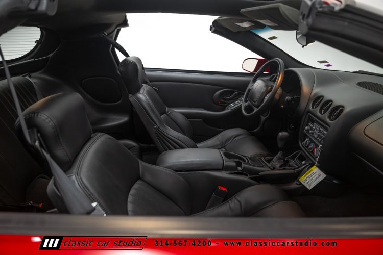 2002_Pontiac_Trans_Am_2260-1-67