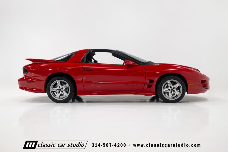 2002_Pontiac_Trans_Am_2260-1-68