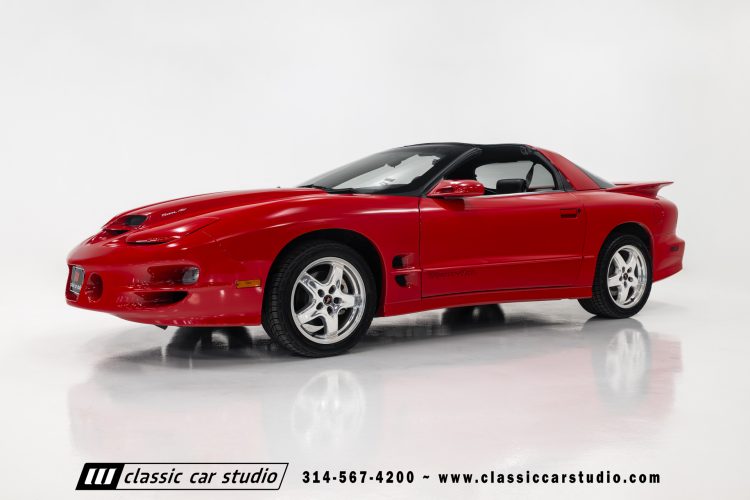 2002_Pontiac_Trans_Am_2260-1