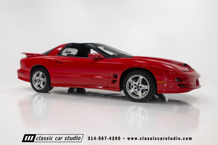 2002_Pontiac_Trans_Am_2260-1-80