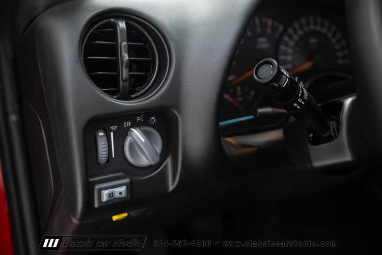 2002_Pontiac_Trans_Am_2260-1-90