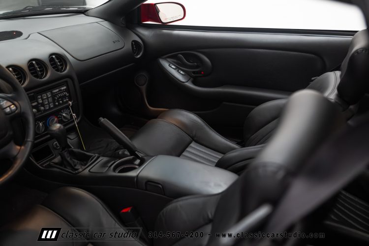 2002_Pontiac_Trans_Am_2260-1-92