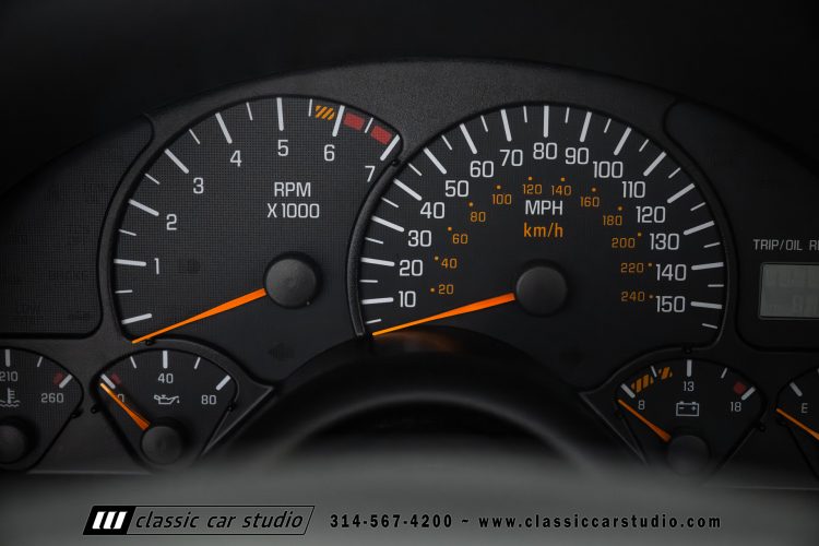 2002_Pontiac_Trans_Am_2260-1-95