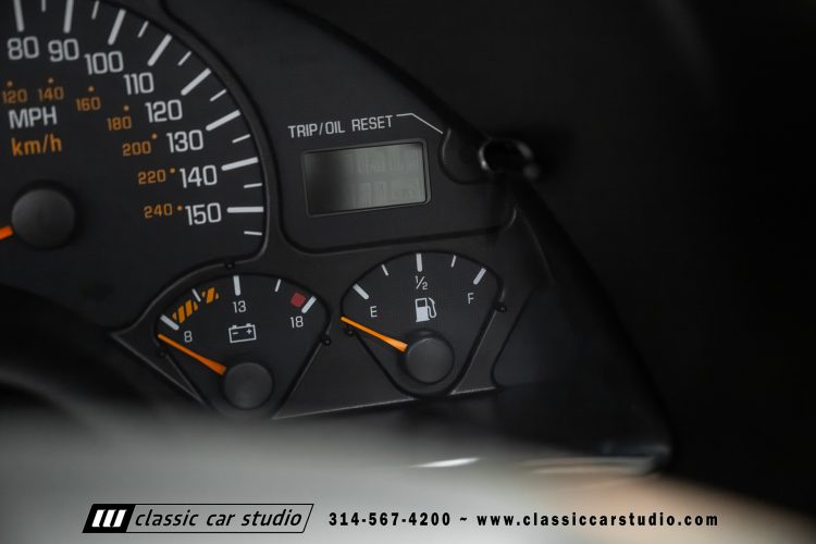 2002_Pontiac_Trans_Am_2260-1-96