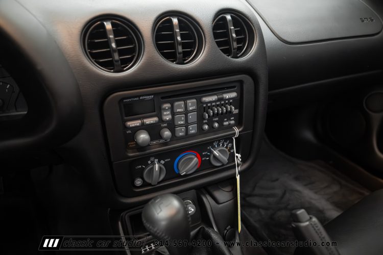 2002_Pontiac_Trans_Am_2260-1-98