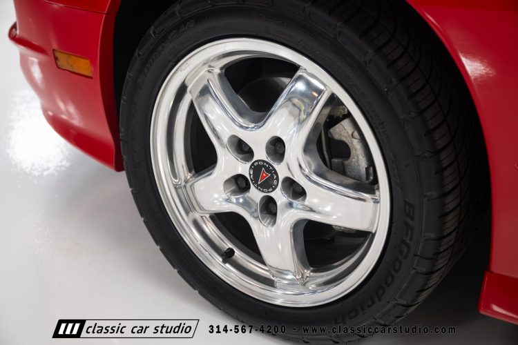 2002_Pontiac_Trans_Am_2260-26